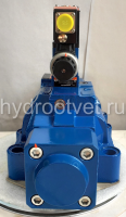 4WRZE32W8-360-7X/6EG24K31/A1D3M - Пропорциональный распределитель  Ду32 со встроенным усилителем (OBE), номинальный расход 360 л/мин, схема W8-, каналы управления X и Y - внешние, сигнал управления ± 10 В
